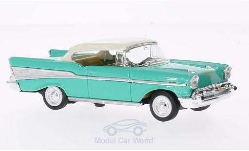 Chevrolet Bel Air 1/43 Lucky Die Cast verde/bianco 1957 ohne Vitrine modellino in miniatura