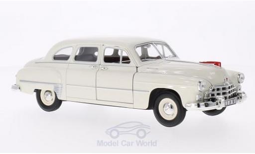 Gaz 12 1/18 Lucky Die Cast GAZ ZIM bianco modellino in miniatura