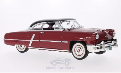 Lincoln Capri 1/18 Lucky Die Cast rosso/nero 1952 modellino in miniatura