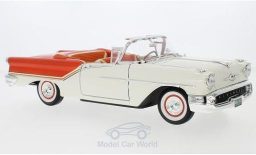 Oldsmobile Super 88 1/18 Lucky Die Cast Convertibile bianco/orange 1957 modellino in miniatura