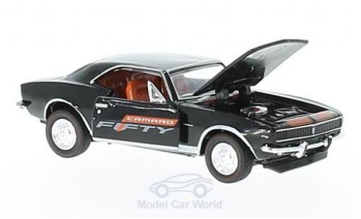 Chevrolet Camaro RS 1/64 M2 Machines Z/28 RS nero/orange 1967 Fifty Years modellino in miniatura