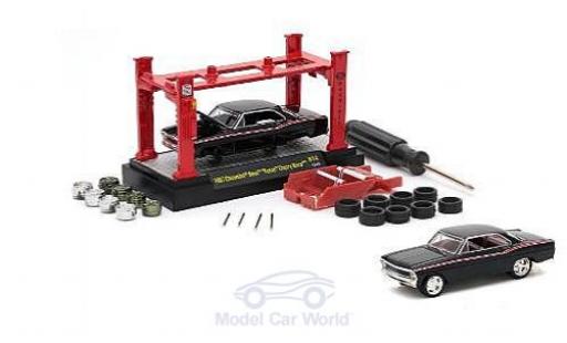 Chevrolet Nova 1/64 M2 Machines Foose Cherry nero 1967 Model-Kit Bausatz inklusive 4 Ersatzrädern modellino in miniatura