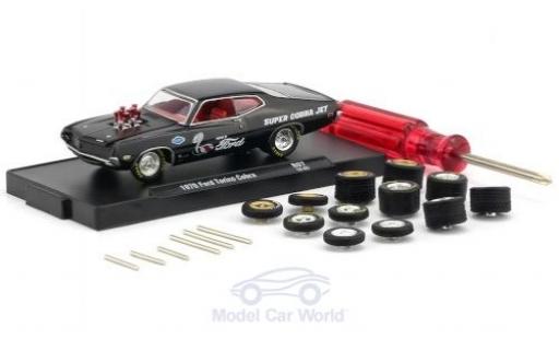 Ford Torino 1/64 M2 Machines Cobra nero 1970 inklusive 12 Austauschrädern 6 Achsen und 1 Schraubenzieher Auto-Wheels Release 06 modellino in miniatura
