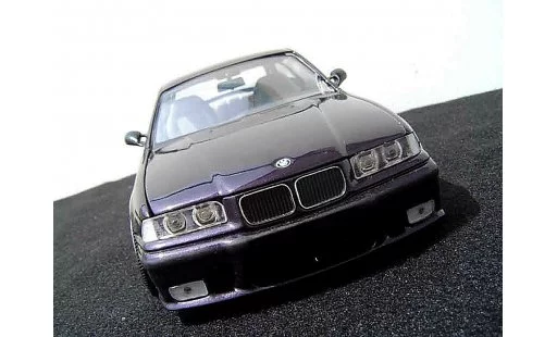 Bmw M3 coupe 1/18 Ut Models E36 peinture techno violet modellini auto