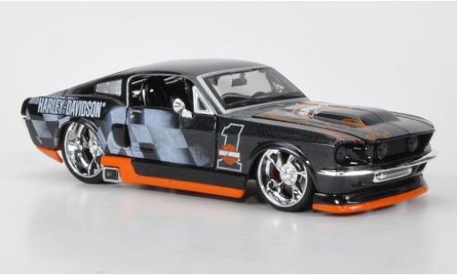 Ford Mustang 1/24 Maisto GT nero/Dekor 1967 Harley-Davidson modellino in miniatura