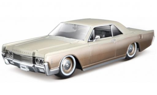 Lincoln Continental 1/24 Maisto metallico beige 1966 1:27 modellino in miniatura