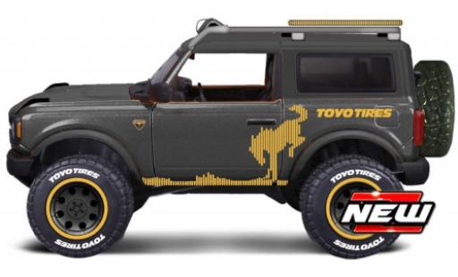 Ford Bronco 1/24 Maisto Wildtrak Offroad grigio/Dekor 2021 modellino in miniatura