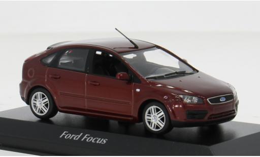 Ford Focus 1/43 Maxichamps MK II metallise rot 2004 1:43 modellino in miniatura