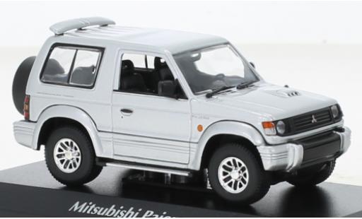 Mitsubishi Pajero 1/43 Maxichamps SWB grigio 1991 modellino in miniatura