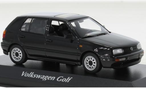 Volkswagen Golf 1/43 Maxichamps nero 1997 modellino in miniatura