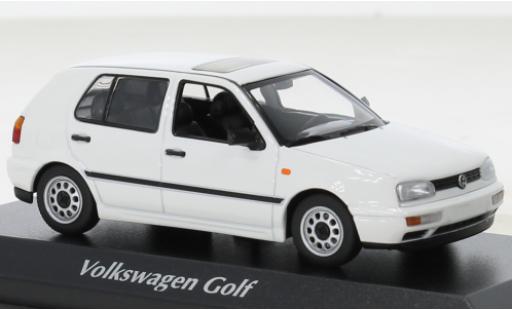 Volkswagen Golf 1/43 Maxichamps bianco 1997 modellino in miniatura