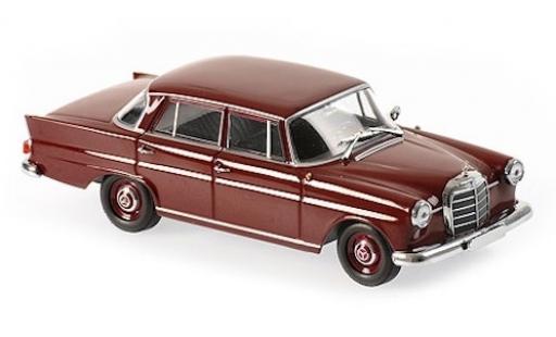 Mercedes 190 1/43 Maxichamps (W110) rosso 1961 modellino in miniatura