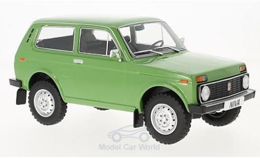 Lada Niva 1/18 MCG verde 1976 modellino in miniatura