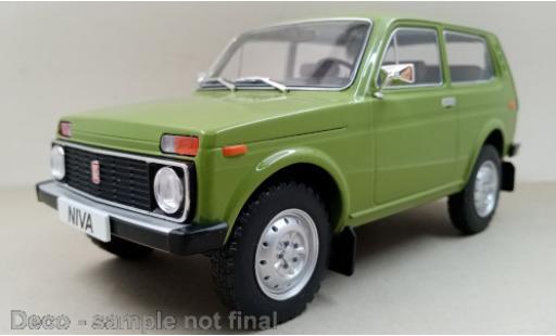 Lada Niva 1/18 MCG verde 1976 modellino in miniatura