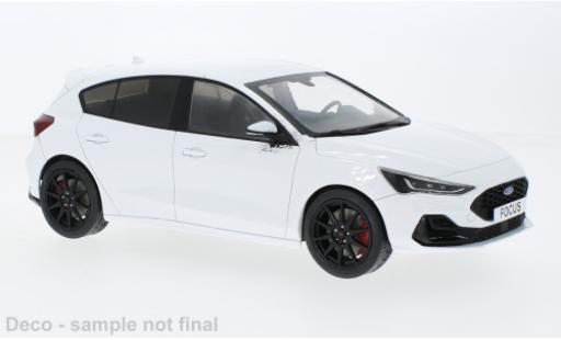 Ford Focus 1/18 MCG ST Track Pack bianco 2022 modellino in miniatura
