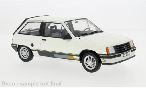 Opel Corsa 1/18 MCG A Sprint weiss 1983 1:18 modellino in miniatura