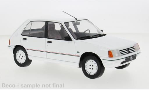 Peugeot 205 1/18 MCG weiss 1984 1:18 modellino in miniatura