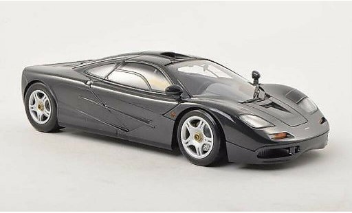 McLaren F1 Base 1/18 Minichamps Mclaren nero 1993 modellini auto