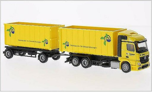 Mercedes Actros Streamspace 1/87 Herpa Hofmann denkt 2011 modellini auto