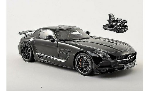 Mercedes B Black Series 1/18 Minichamps AMG nero nero 2013 modellini auto