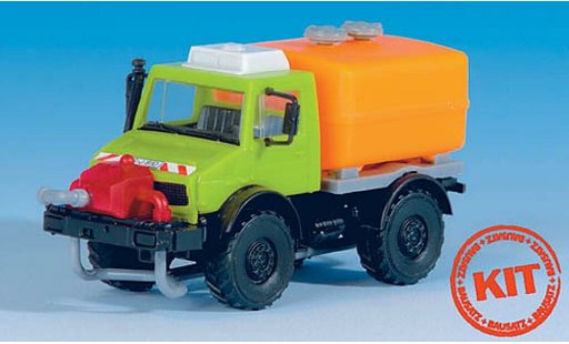 Mercedes Unimog Base 1/87 Kibri mit Gulleverdeiler modellini auto