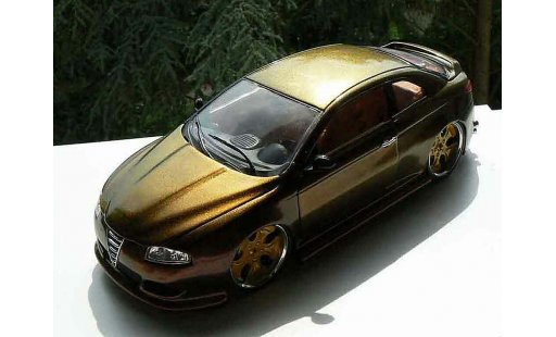 Alfa Romeo GT coupe 1/18 Welly peinture cameleon jantes 18 pouces modellini auto