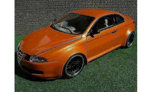 Alfa Romeo GT coupe 1/18 Welly kit large orange mecanique mtk18 modellini auto