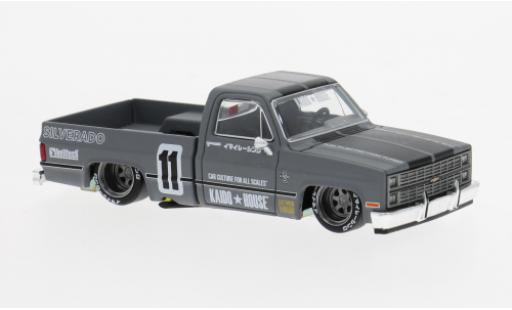 Chevrolet Silverado 1/64 Mini GT grau 1980 1:64 modellino in miniatura