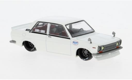 Datsun 510 1/64 Mini GT Street Nismo V2 weiss 1:64 modellino in miniatura