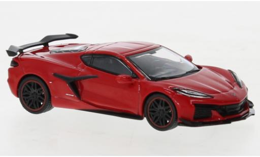 Chevrolet Corvette 1/64 Mini GT Z06 rosso modellino in miniatura