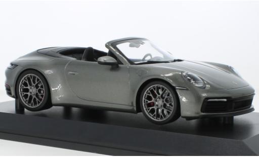 Porsche 992 4S 1/18 Minichamps 911  Carrera Cabriolet metallise verde 2019 modellino in miniatura