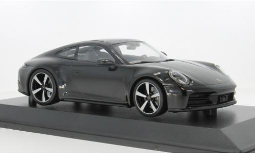 Porsche 992 1/18 Minichamps 911 (.2) Carrera Coupe schwarz 2024 1:18 modellino in miniatura