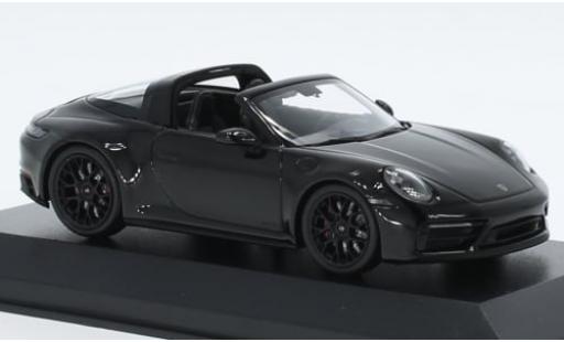 Porsche 992 Targa 1/43 Minichamps 911  4 GTS schwarz 2021 1:43 modellino in miniatura