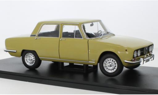 Alfa Romeo 2000 1/18 Mitica Berlina giallo 1971 modellino in miniatura