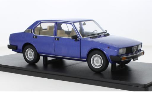 Alfa Romeo Alfetta 1/18 Mitica Berlina 2000L metallise blu 1978 modellino in miniatura