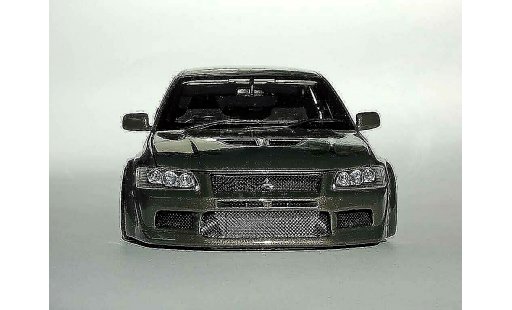 Mitsubishi Lancer Evolution VII 1/18 Autoart kit carrosserie peinture dragons modellini auto