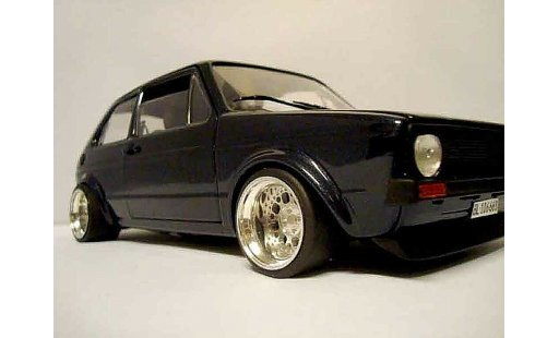 Volkswagen Golf GTI 1/18 Solido German Look pneux flancs tendus modellini auto