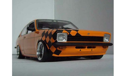Opel Kadett C coupe 1/18 Minichamps sr 1976 orange modellini auto