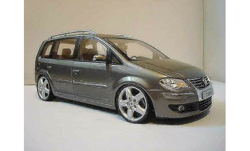 Volkswagen Touran Base 1/18 Shanghai Volkswagen 2008 jantes 19 pouces modellini auto