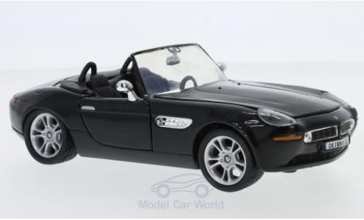 Bmw Z8 1/24 Motormax nero modellino in miniatura