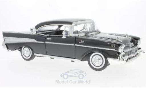 Chevrolet Bel Air 1/18 Motormax nero 1957 modellino in miniatura