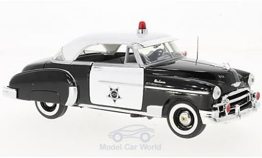 Chevrolet Bel Air 1/24 Motormax nero/bianco Police 1950 modellino in miniatura