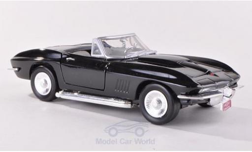 Chevrolet Corvette 1/24 Motormax Stingray Convertibile (C2) nero 1967 modellino in miniatura