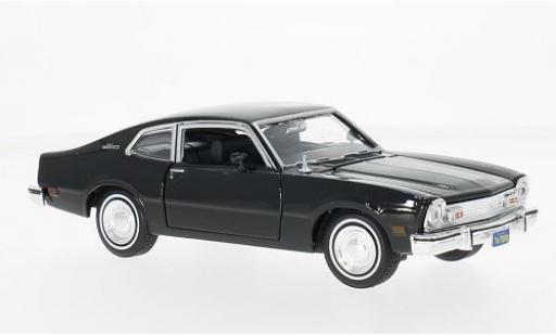 Ford Maverick 1/24 Motormax nero 1974 modellino in miniatura