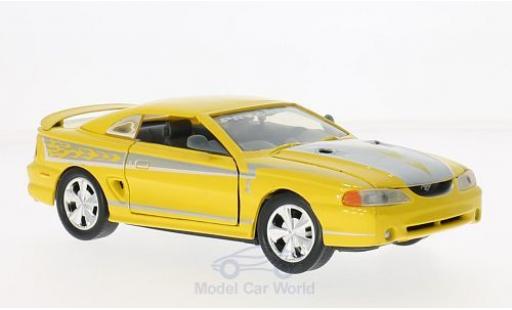 Ford Mustang 1/24 Motormax SVT Cobra giallo/grigio 1998 modellino in miniatura