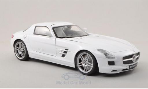 Mercedes SLS 1/18 Motormax AMG (C197) bianco modellino in miniatura