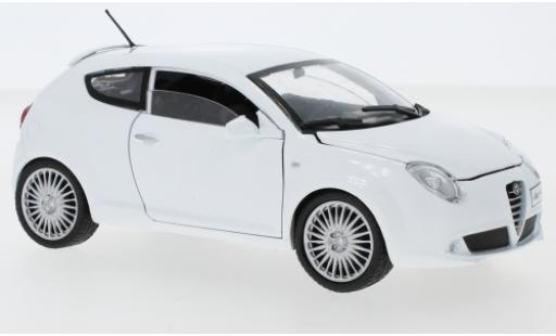 Alfa Romeo Mito 1/24 Motormax MiTo bianco modellino in miniatura