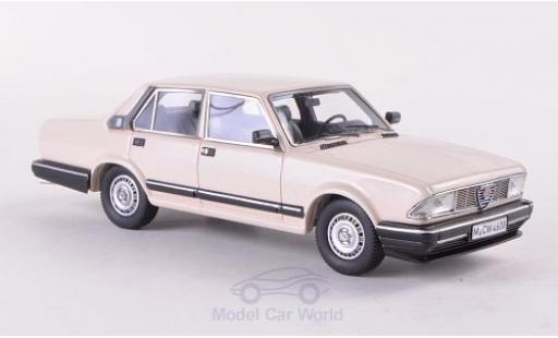 Alfa Romeo Alfa 6 1/43 Neo 2500i beige 1985 modellino in miniatura
