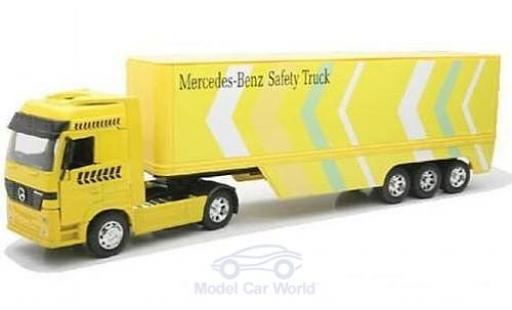 Mercedes Actros 1/32 New Ray 1857 giallo mit Kastenauflieger modellino in miniatura