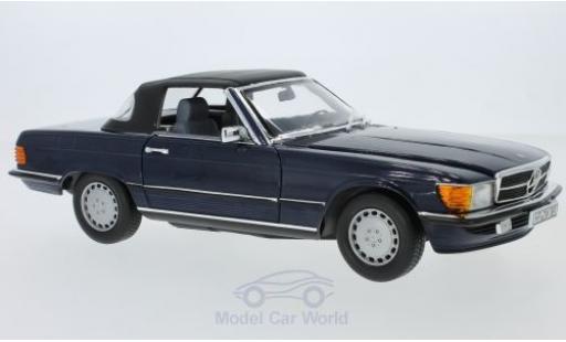 Mercedes 300 SL 1/18 Norev SL (R 107) metallico blu 1986 Verdeck liegt ein modellino in miniatura